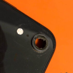 【iPhoneXRカメラレンズ】カメラレンズの破損は危険？！粉塵や水などが入る可能性も・・・当店では交換修理可能です！【朝８時から営業しています！】