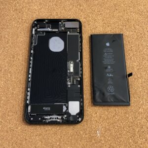 iPhone 7 Plus のバッテリー交換！データそのまま！当日お渡し修理！